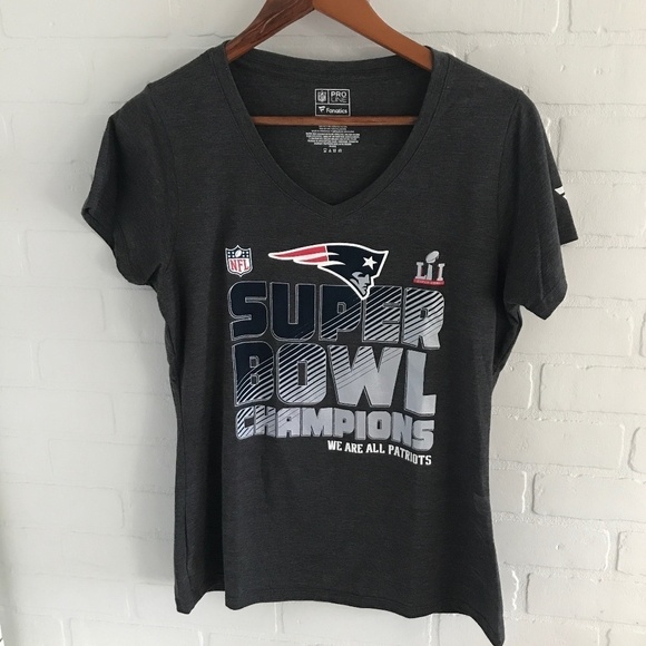 NFL Official Patriots Women’s Baby tee V neck Short sleeve Dark Gray M - Picture 1 of 6